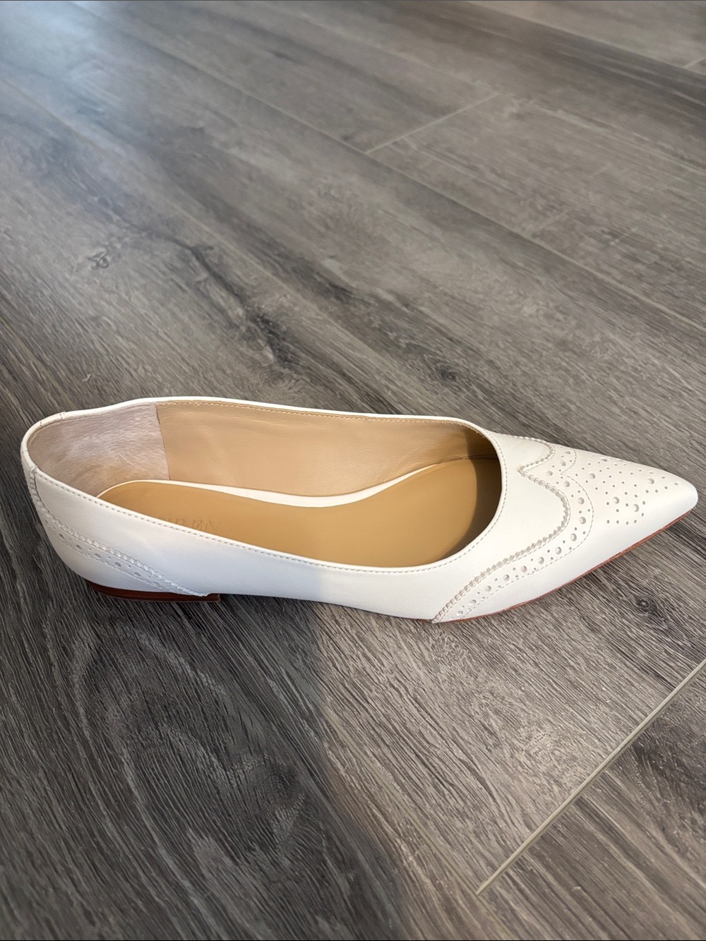 Lauren Ralph Lauren Ivory Pointed Toe Perforated Flats - Picture 2 of 4
